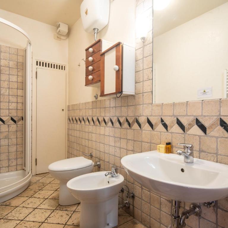 Zanobi Florence Central Stay - Three-Bedroom Apartment - 10
