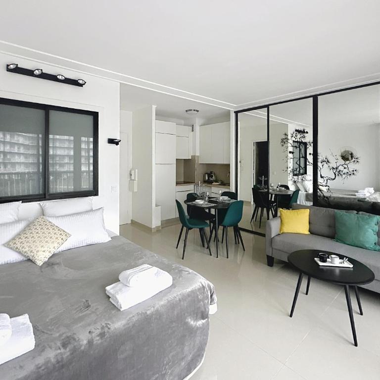 Studio apartment on La Croisette with terrace - Studio avec Balcon - 1