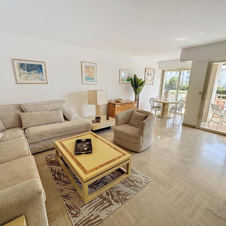 2 bedroom apartment with parking 3 mins from La Croisette beach - Appartement 2 Chambres avec Balcon - 1