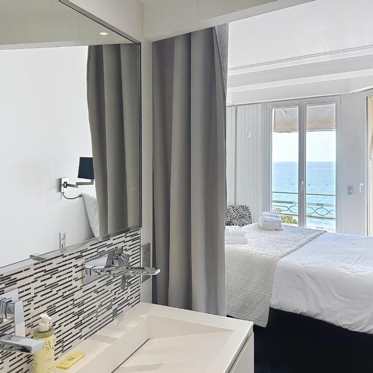 Stunning 2 bedroom flat with sea view on Croisette - Appartement - Vue sur Mer - 17