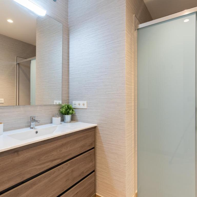 SevilleBnB Group- Santa Barbara Central Suites, Sevilla center - Apartamento con balcón - 17