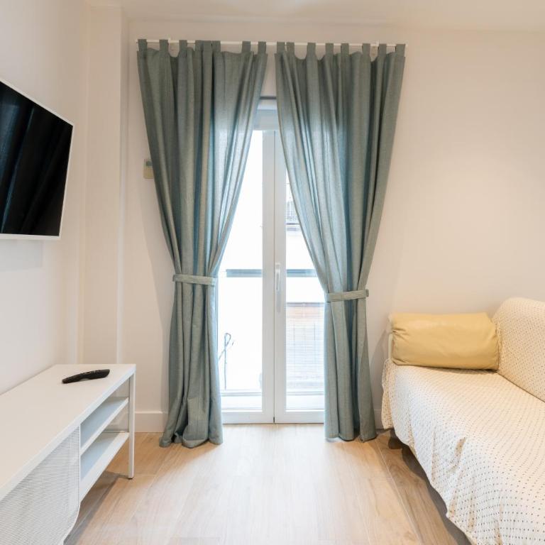 SevilleBnB Group- Santa Barbara Central Suites, Sevilla center - Apartamento con balcón - 18