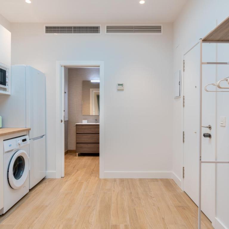 SevilleBnB Group- Santa Barbara Central Suites, Sevilla center - Apartamento con balcón - 13