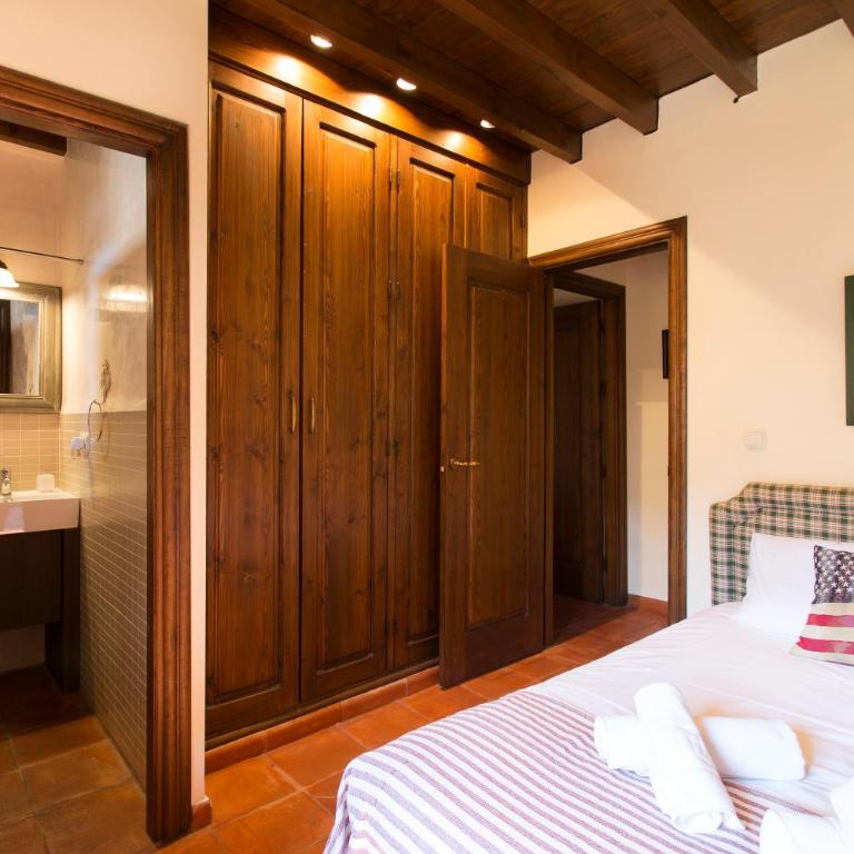 Apartamento Puerta Elvira Centro free parking - Two-Bedroom Apartment - 6