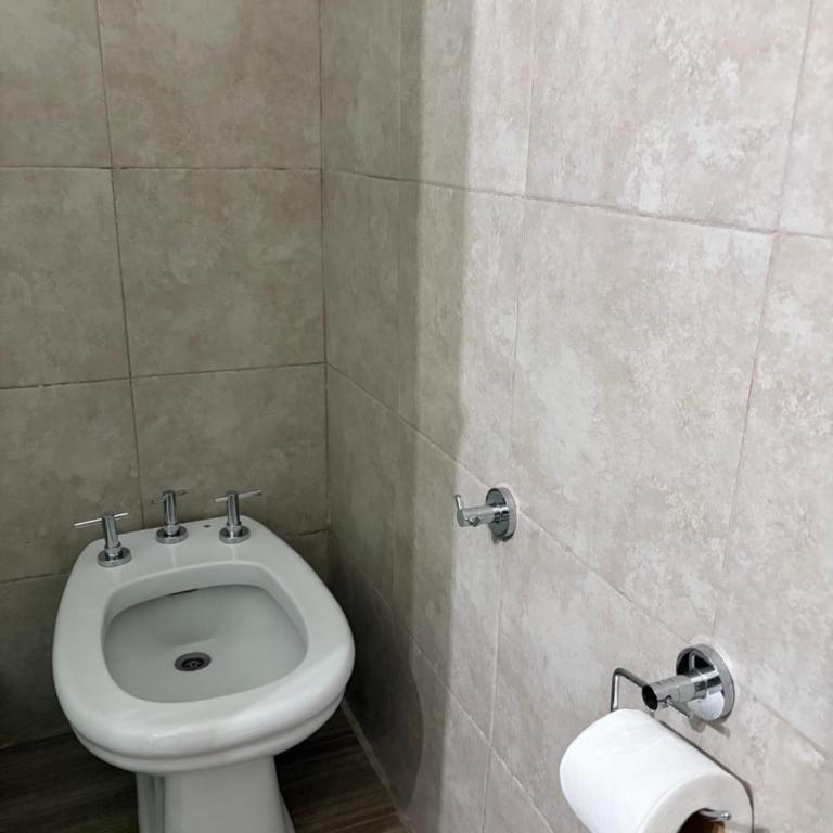 Departamento de 3 dormitorios amplio y luminoso en recoleta - Three-Bedroom Apartment - 23