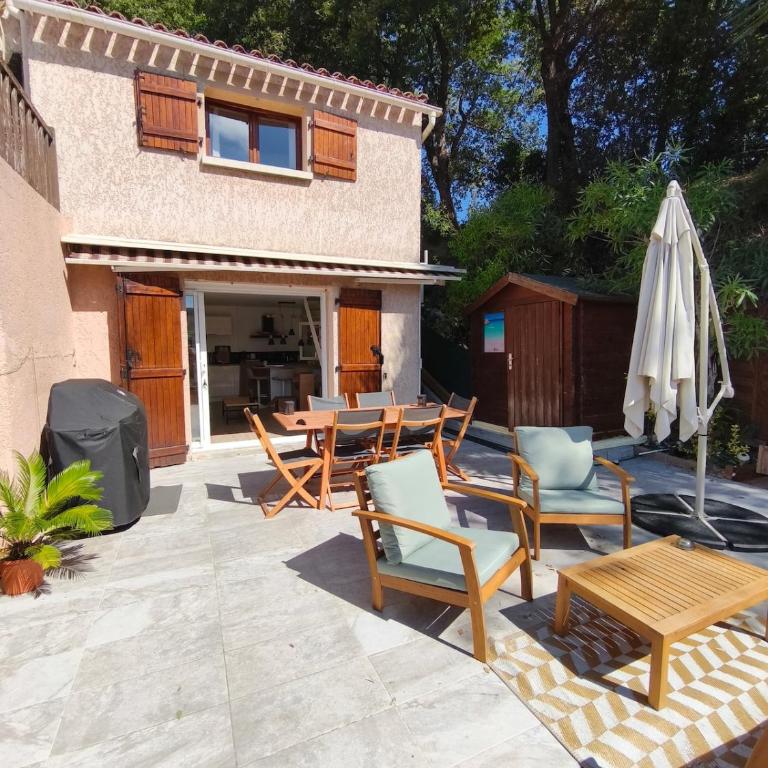 La Petite Maison Jacuzzi au son des cigales - Two-Bedroom Apartment - 1