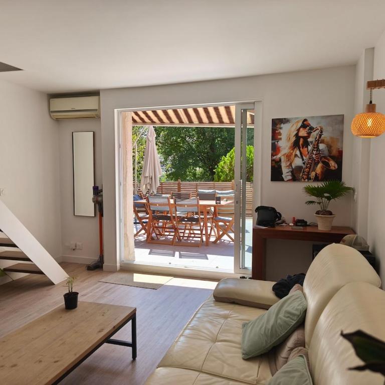La Petite Maison Jacuzzi au son des cigales - Two-Bedroom Apartment - 4