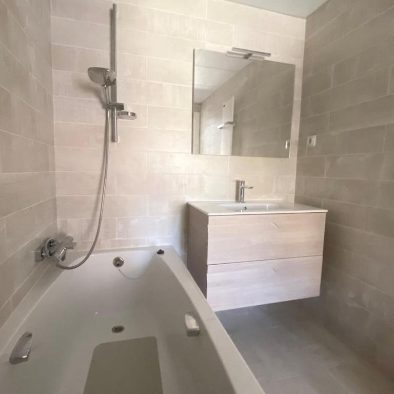 The Park Lounge - Elegant Live-Work Apartment by Park - Room #1713714001 - 25