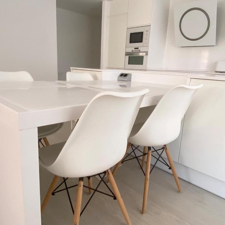 The Park Lounge - Elegant Live-Work Apartment by Park - Room #1713714001 - 7