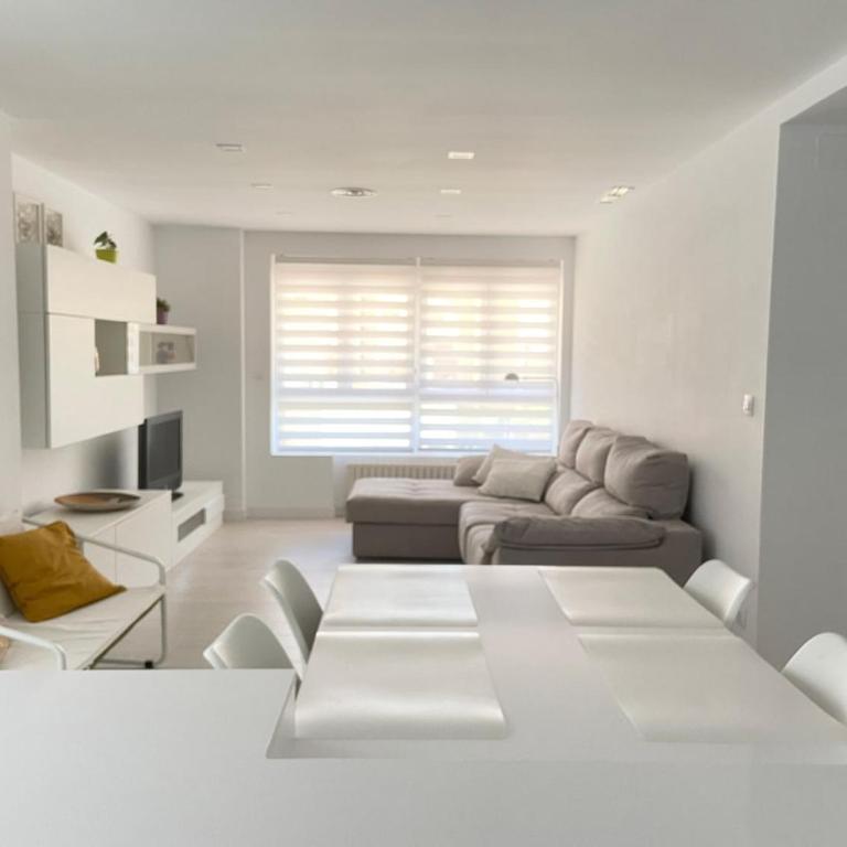 The Park Lounge - Elegant Live-Work Apartment by Park - Room #1713714001 - 8