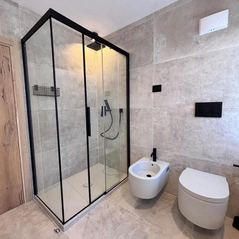 - Room #1713718701 - 12