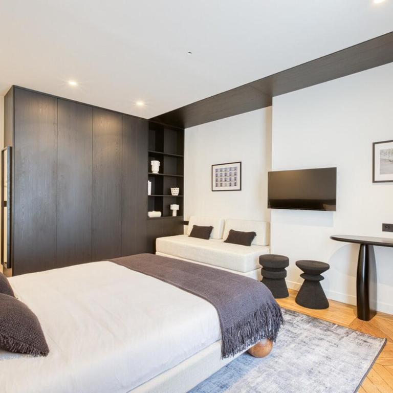  - Room #1713731301 - 24