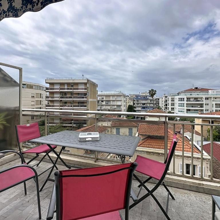 Cozy one bedroom apartment with balcony and parking - Appartement 1 Chambre avec Balcon - 17