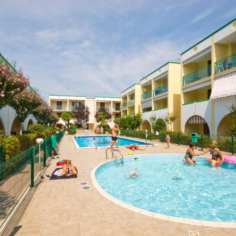 Cozy flat with pool access - Room #1713738401 - 1