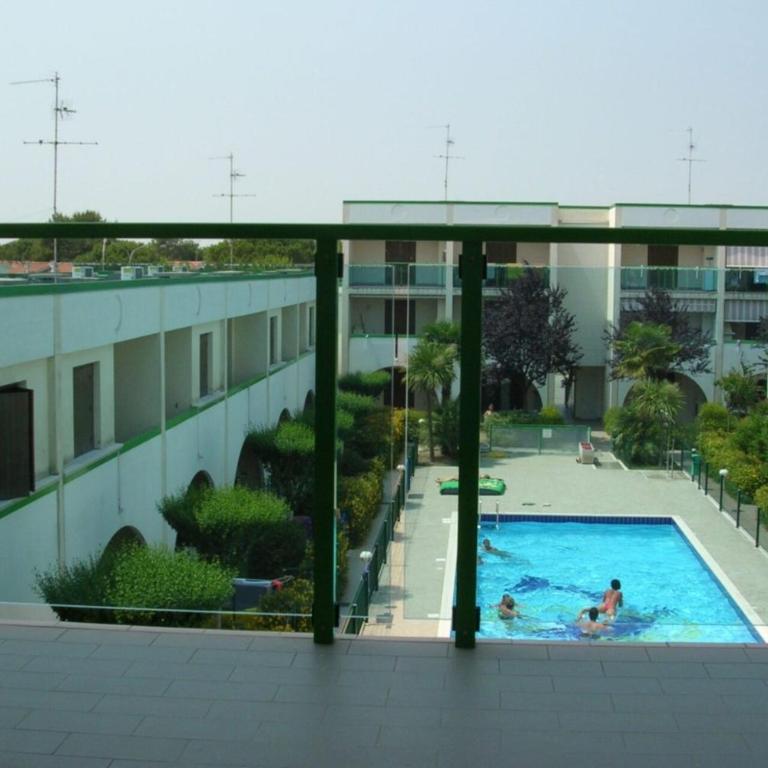 Cozy flat with pool access - Room #1713738401 - 14