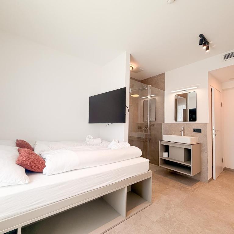 Blackhome City Hauptbahnhof I contactless check-in - Deluxe Studio - 1