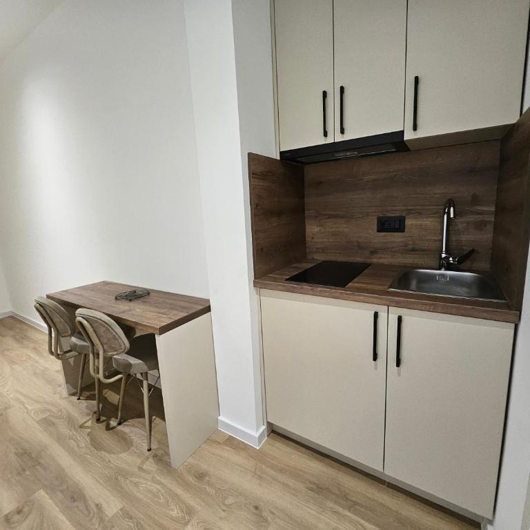 Apartmani Matković - Deluxe Studio mit Doppelbett - 5