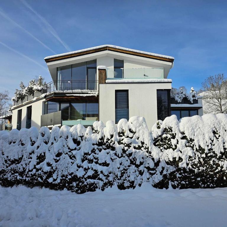 Stunning mountain views sauna walk to ski lift - Apartment - 15