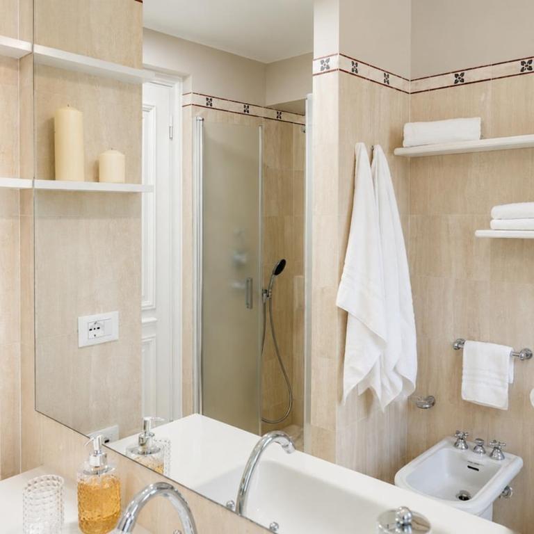  - Room #1713754601 - 38