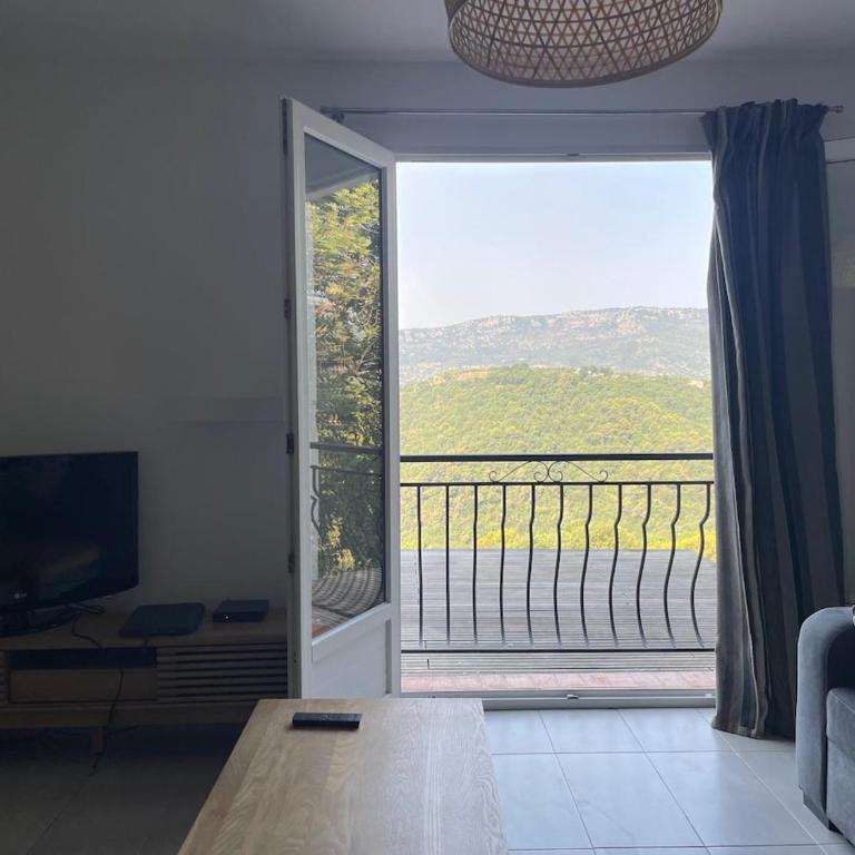 Petite maison entre la montagne et la mer ! - Maison 1 Chambre - 1