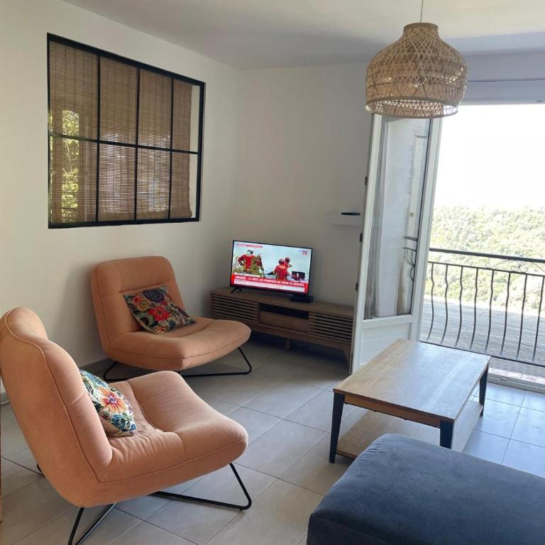 Petite maison entre la montagne et la mer ! - Maison 1 Chambre - 3