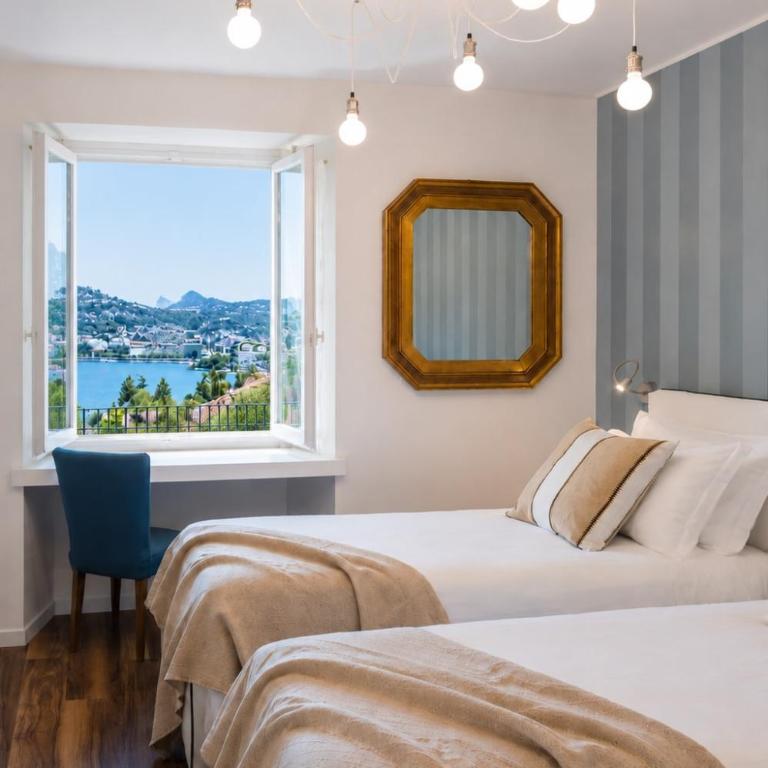  - Room #1713767601 - 32