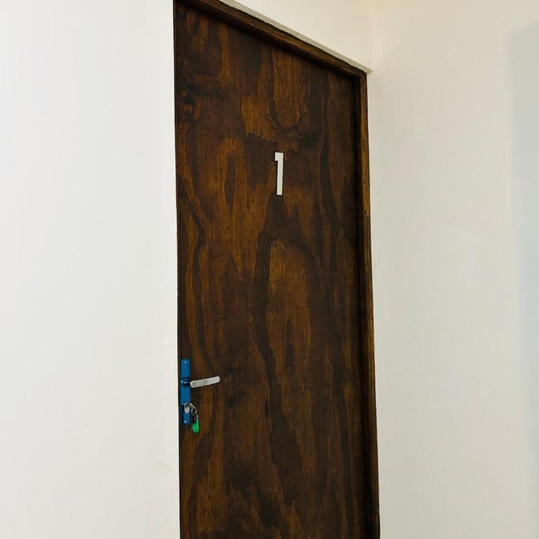  - Room #1713773001 - 9