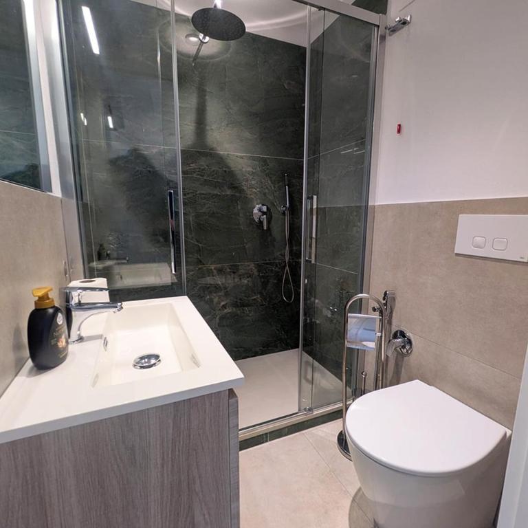 - Room #1713781401 - 7