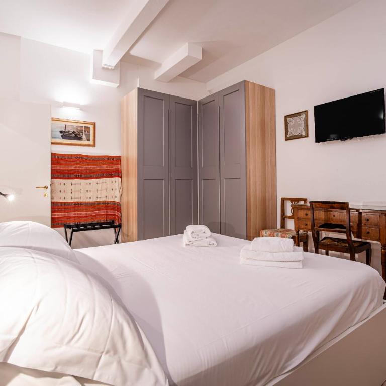  - Room #1713783901 - 11