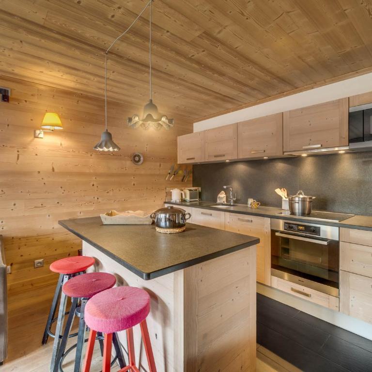 Appartement de standing, 3 chambres, balcon sud, centre de Val-d'Isère, proche pistes et commerces - Appartement 3 Chambres - 7
