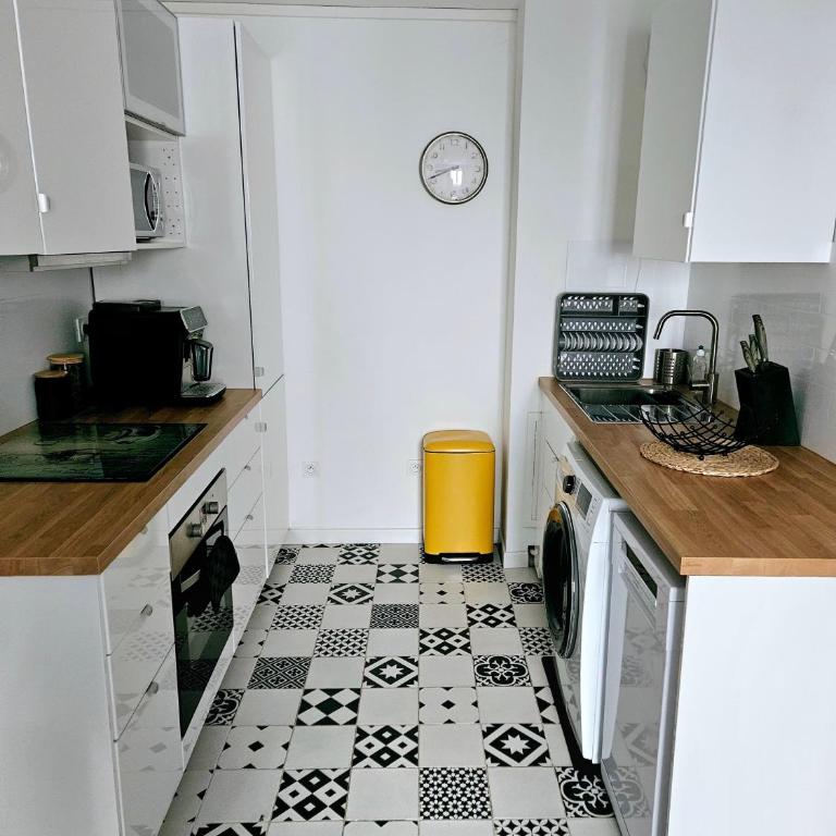 Bordeaux centre - Charmant T2 - Appartement Supérieur - Vue sur Ville - 4