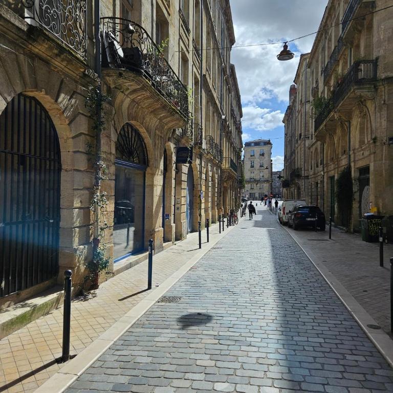 Bordeaux centre - Charmant T2 - Appartement Supérieur - Vue sur Ville - 6