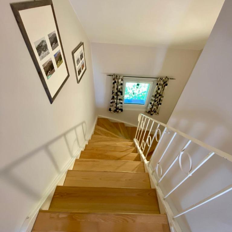 Ferienwohnung Bergulme - Apartment mit 3 Schlafzimmern und Bergblick - 64