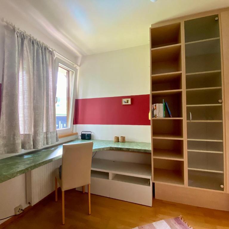 Ferienwohnung Bergulme - Apartment mit 3 Schlafzimmern und Bergblick - 68