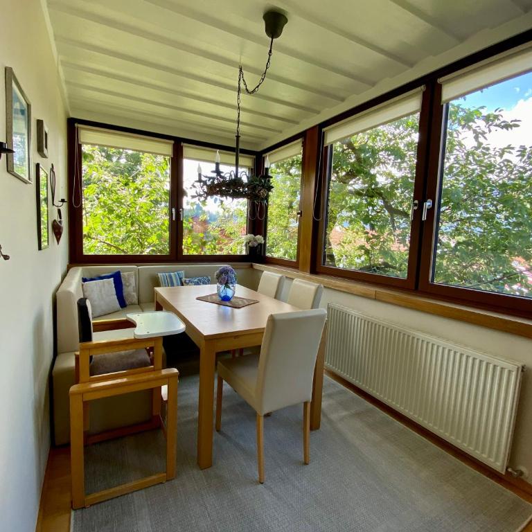 Ferienwohnung Bergulme - Apartment mit 3 Schlafzimmern und Bergblick - 44