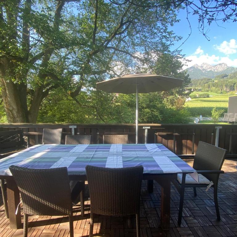 Ferienwohnung Bergulme - Apartment mit 3 Schlafzimmern und Bergblick - 73