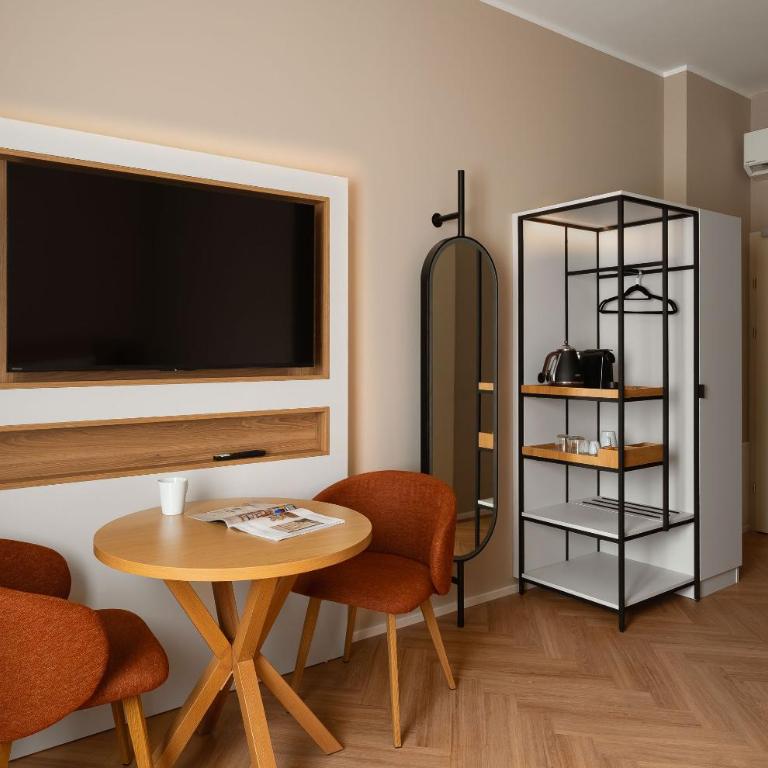 Limehome Linz Urfahr - Zimmer mit Queensize-Bett - 2