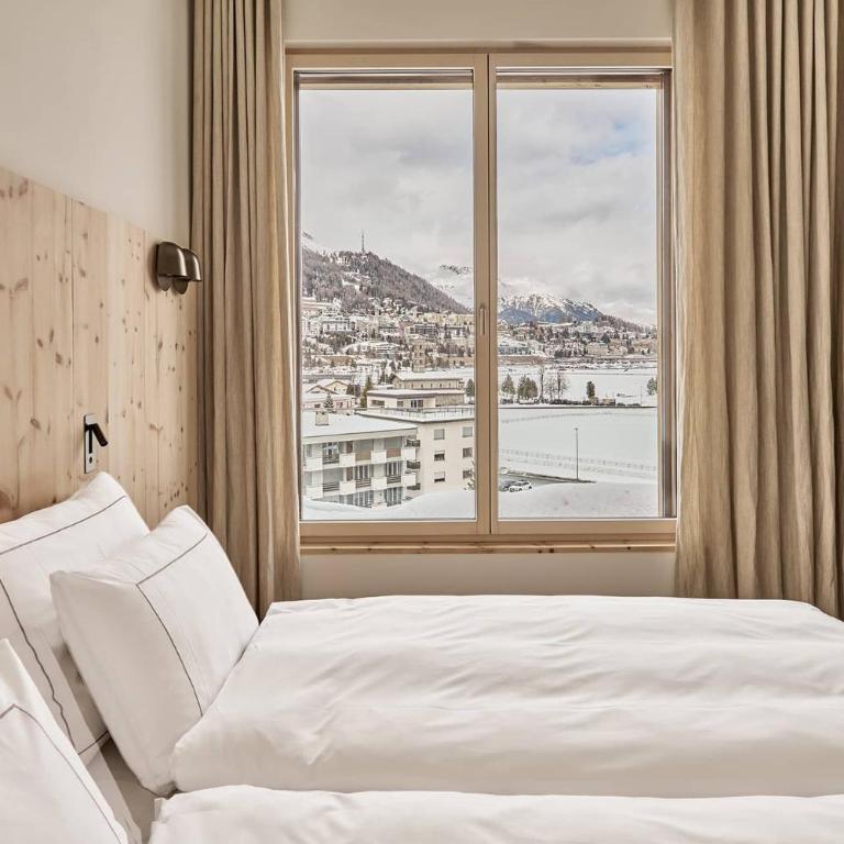 The View - Penthouse with Three Bedrooms - 1
