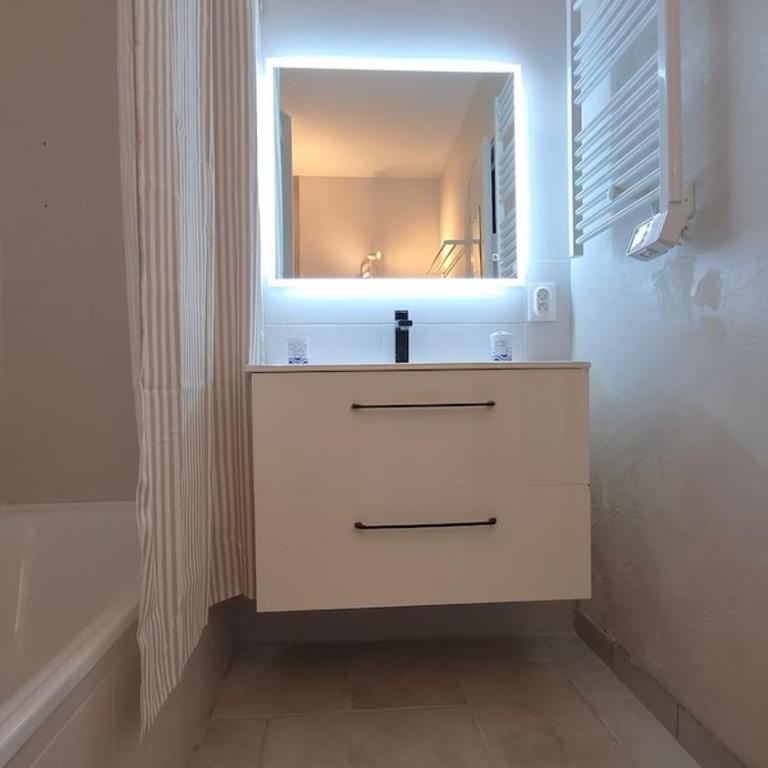 Les pieds dans l'eau - 6 couchages - Appartement 2 Chambres - 23