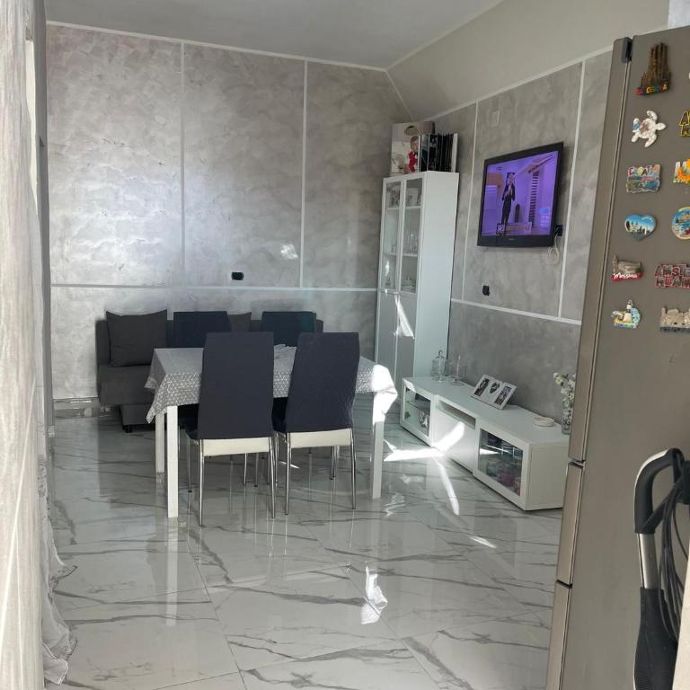  - Room #1713807501 - 5