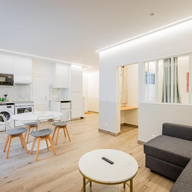 Cœur Batignolles-Europe-2 bedrooms-charming-Paris 8 - Appartement 2 Chambres - 2