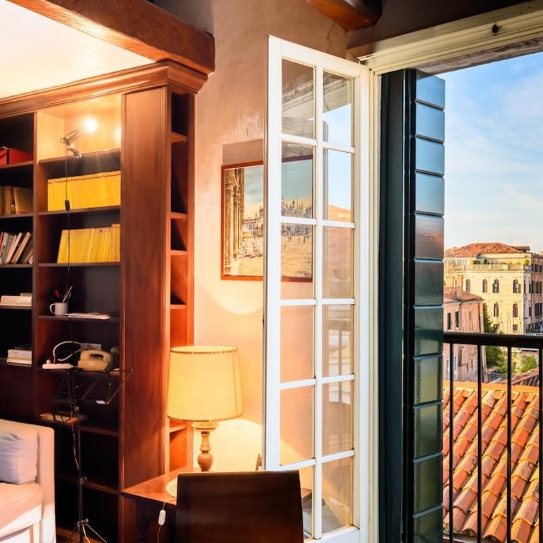  - Room #1713810301 - 10