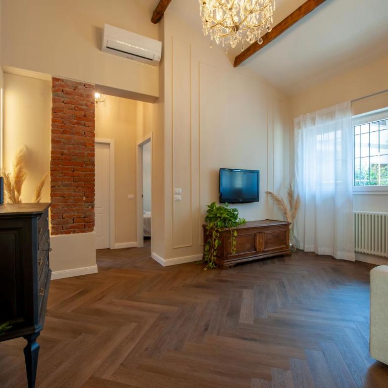 Parcheggio & Giardino Privato - Tramvia a 5 minuti - Two-Bedroom Apartment - 18