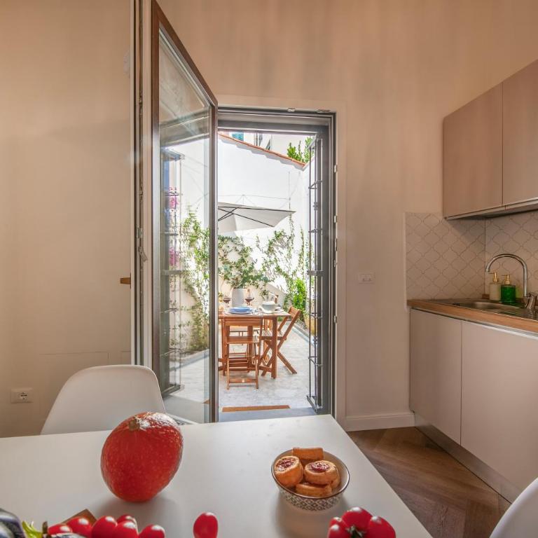 Parcheggio & Giardino Privato - Tramvia a 5 minuti - Two-Bedroom Apartment - 42