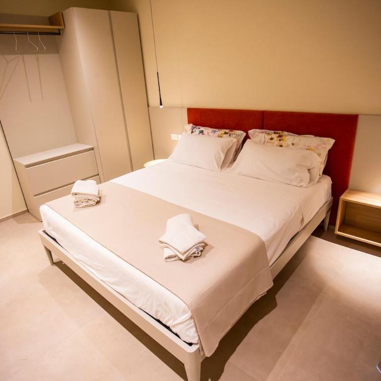  - Room #1713819801 - 19