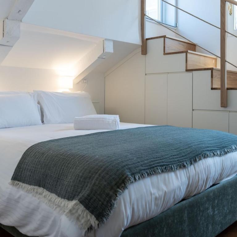  - Room #1713820001 - 9