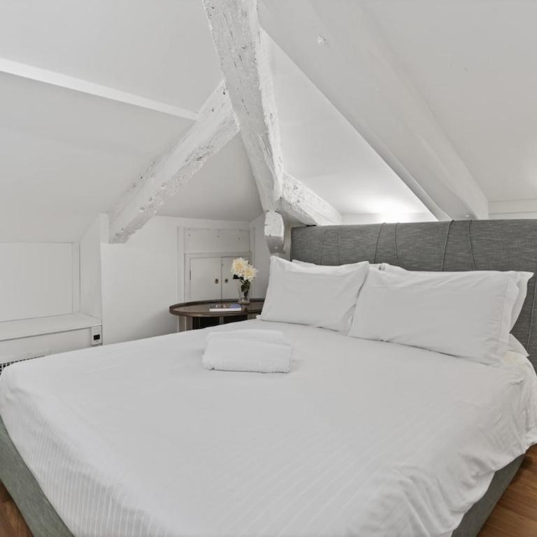  - Room #1713820001 - 26