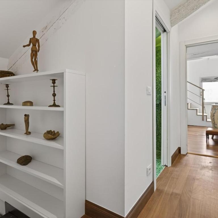  - Room #1713820001 - 27