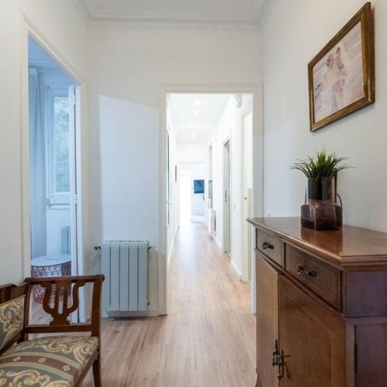 Monthly Central Flat Urgell 1 min AC Wi-Fi - Apartamento - 9
