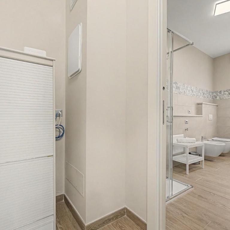 Casa Vacanza Preziosa - Appartamento con 2 Camere da Letto e Vista Lago - 15